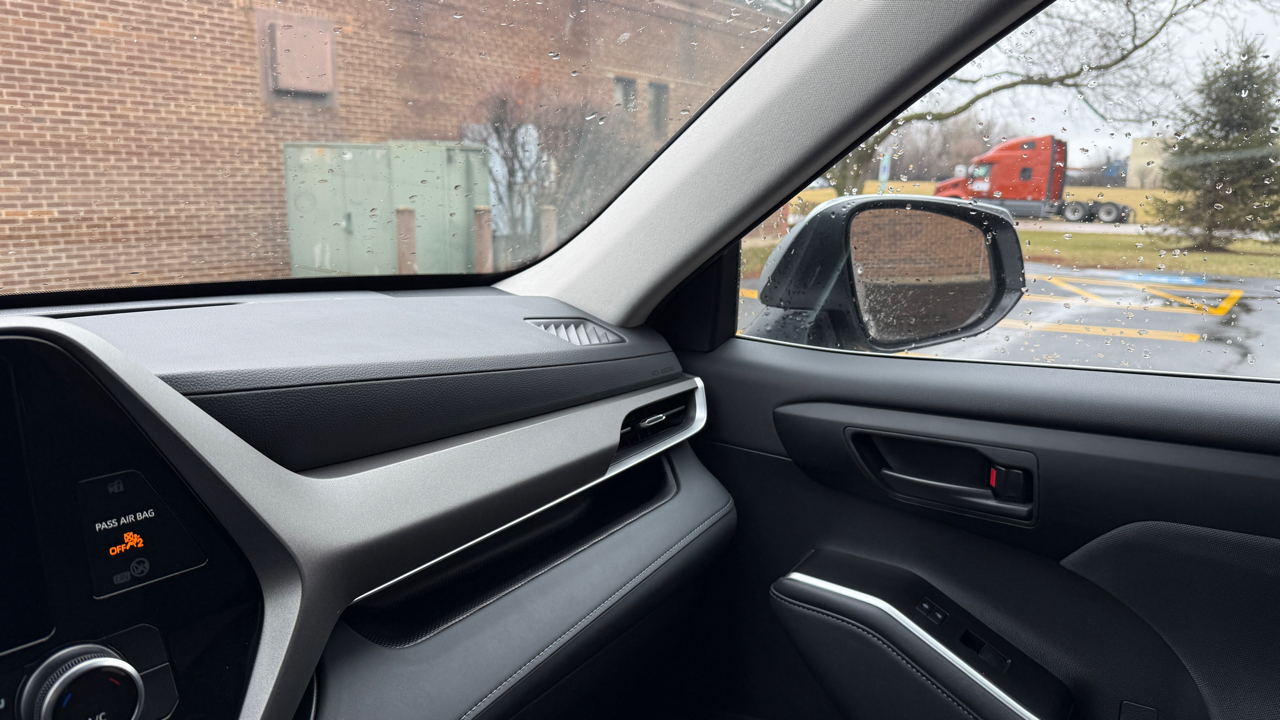 Toyota Highlander XLE 2025