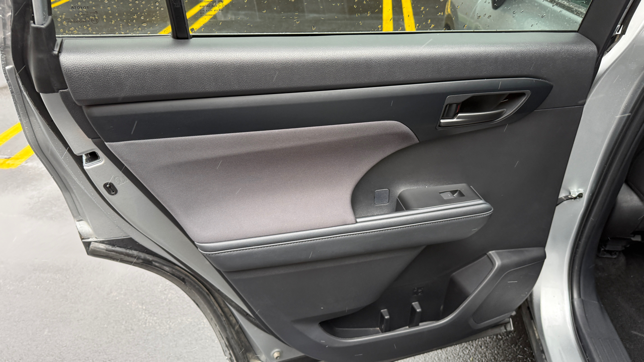 Toyota Highlander XLE 2025