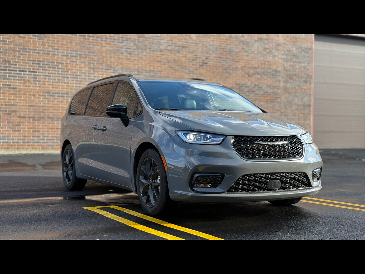 Chrysler Pacifica Limited 2025