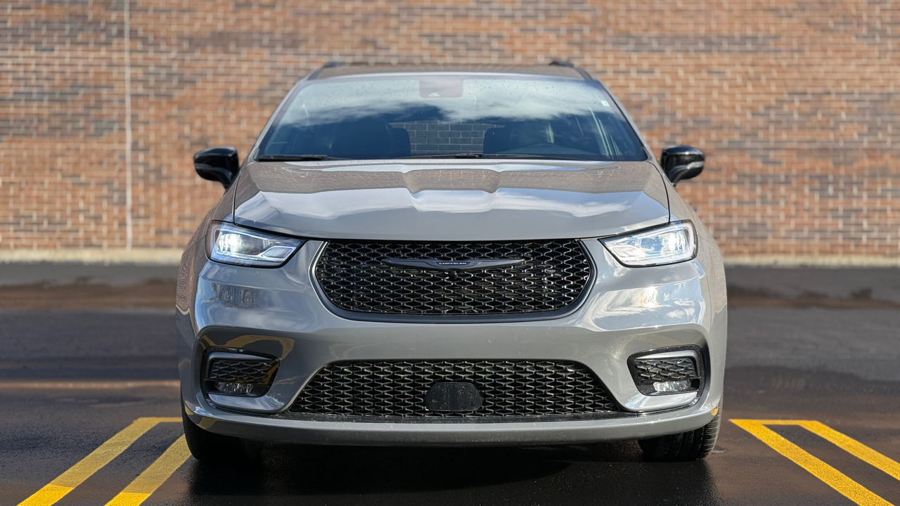 Chrysler Pacifica Limited 2025