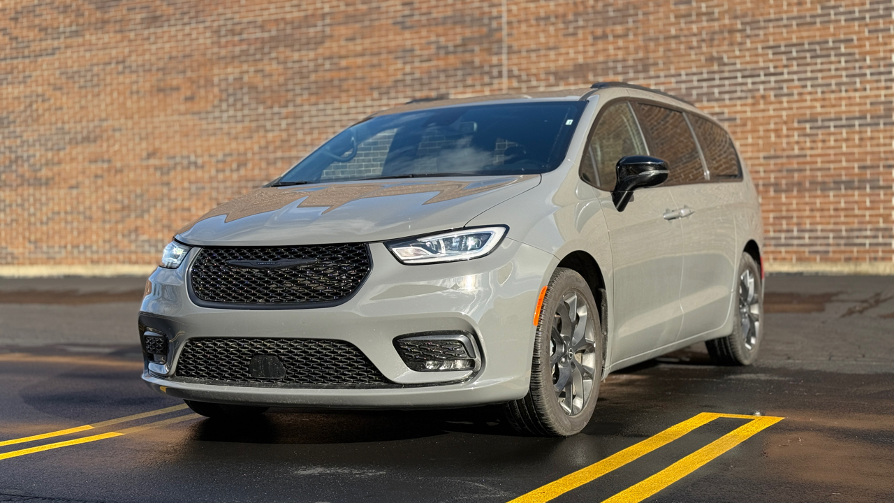 Chrysler Pacifica Limited 2025