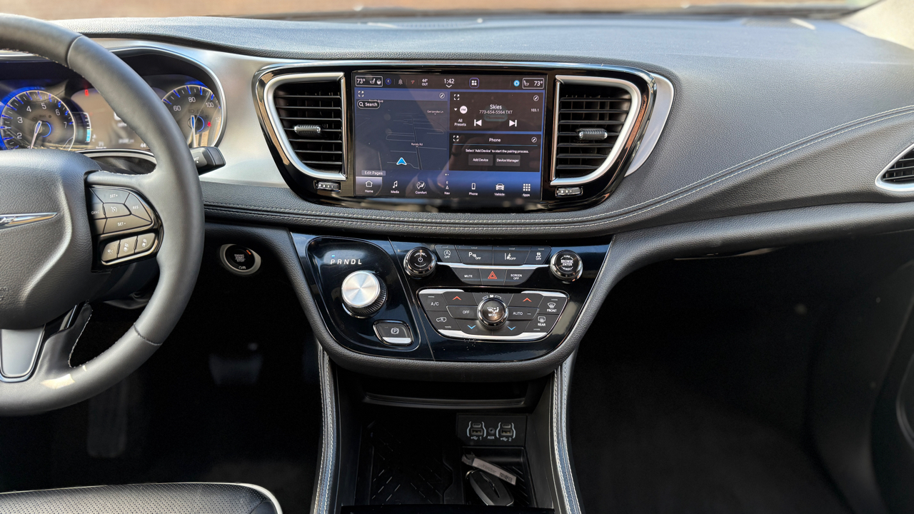 Chrysler Pacifica Limited 2025