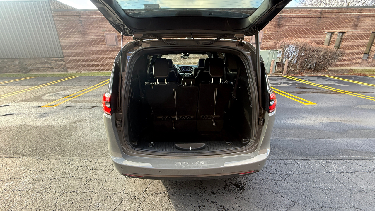 Chrysler Pacifica Limited 2025