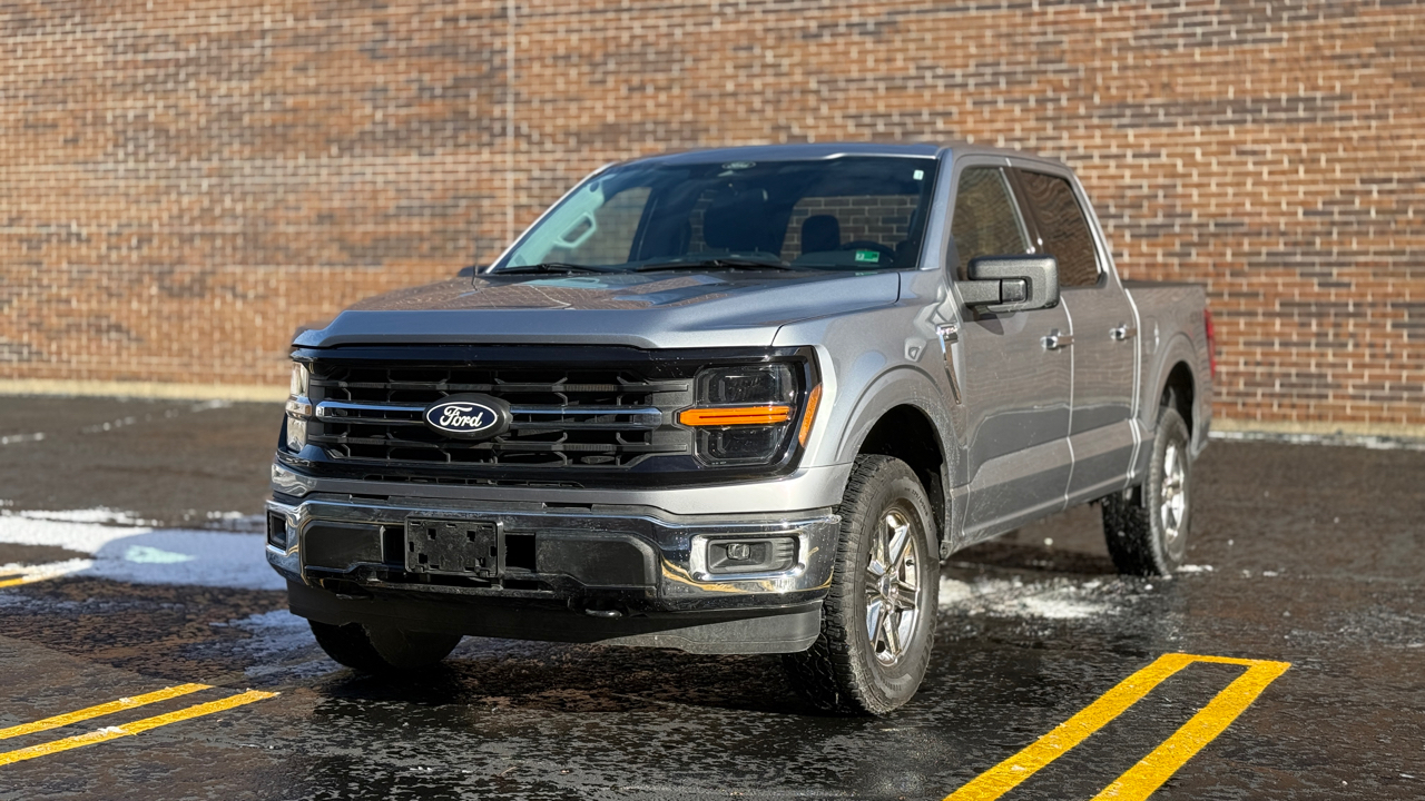 Ford F-150 XLT SuperCrew 4WD 2025