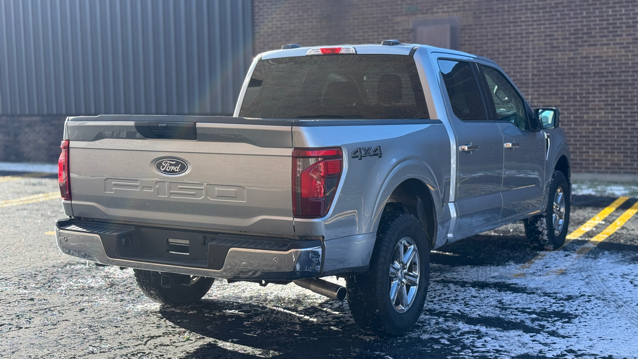 Ford F-150 XLT SuperCrew 4WD 2025