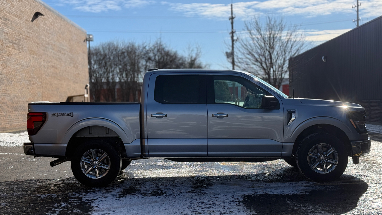 Ford F-150 XLT SuperCrew 4WD 2025