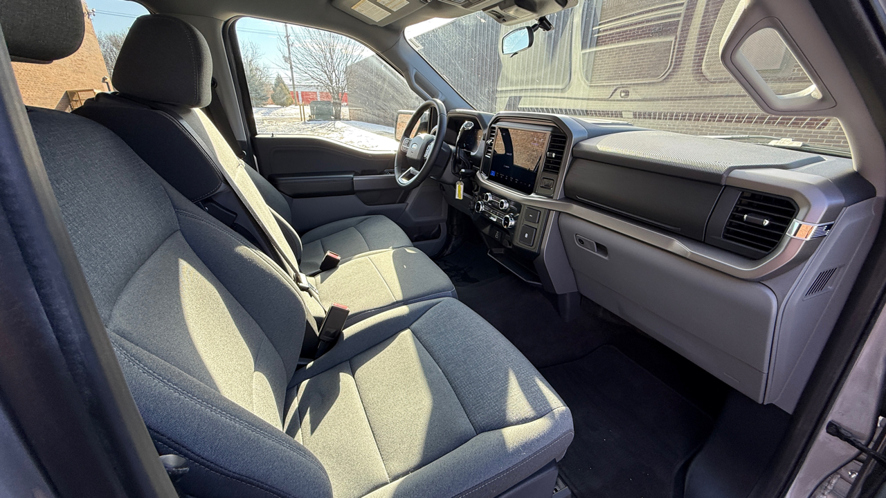 Ford F-150 XLT SuperCrew 4WD 2025