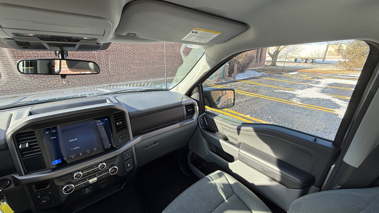 Ford F-150 XLT SuperCrew 4WD 2025