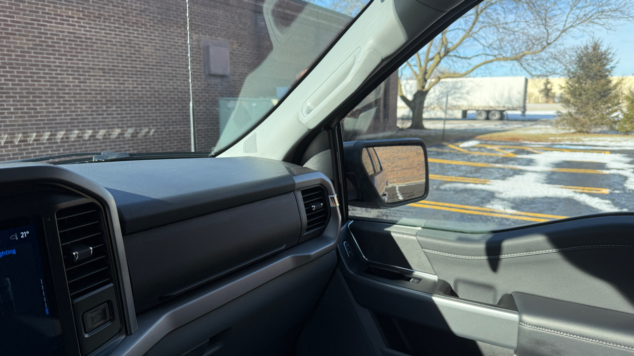 Ford F-150 XLT SuperCrew 4WD 2025