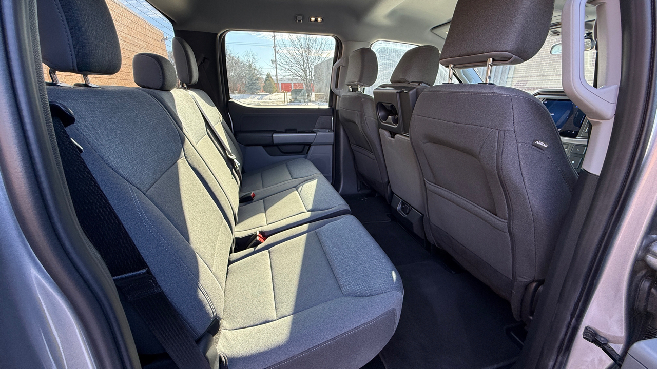 Ford F-150 XLT SuperCrew 4WD 2025