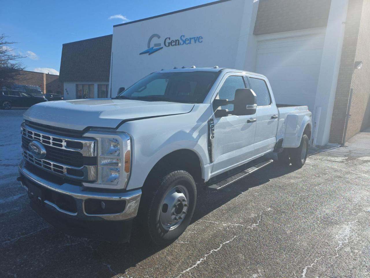 Ford F-350 SD King Ranch Crew Cab Long Bed DRW 4WD 2024