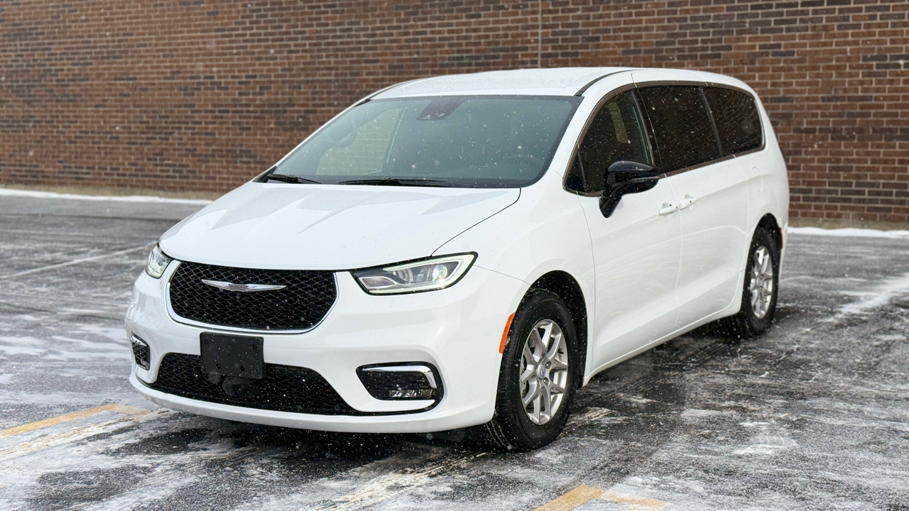 Chrysler Pacifica Select 2026