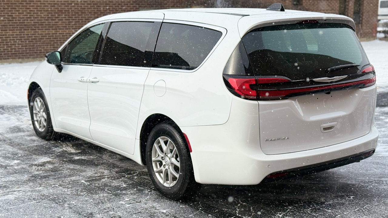 Chrysler Pacifica Select 2026