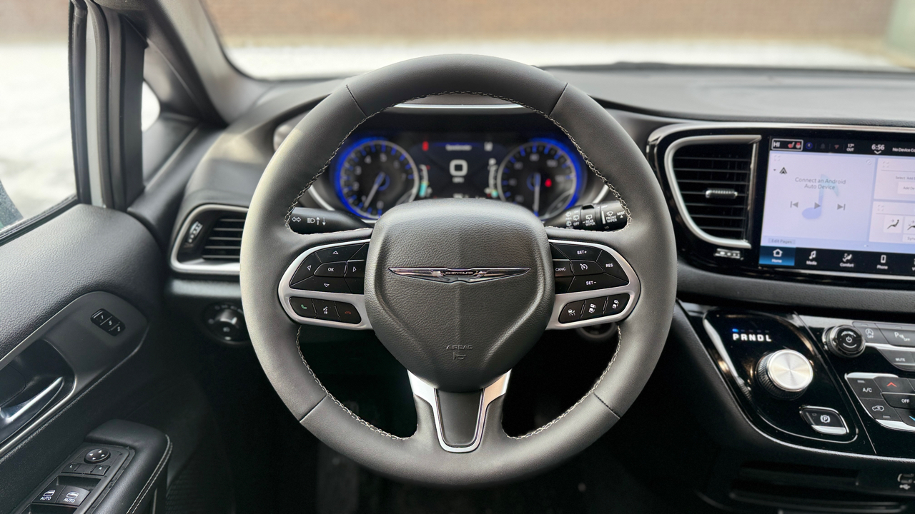 Chrysler Pacifica Select 2026