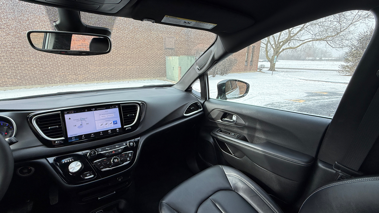 Chrysler Pacifica Select 2026