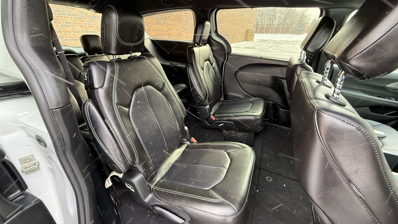 Chrysler Pacifica Select 2026