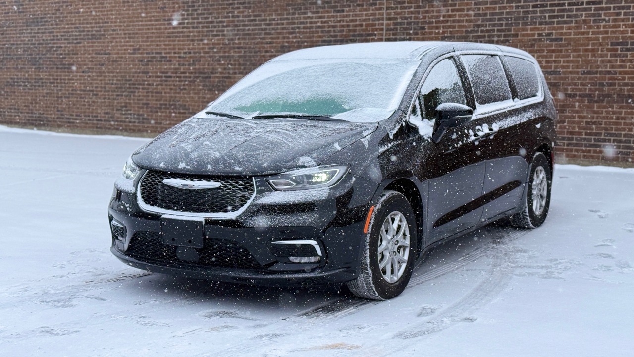 Chrysler Pacifica Select 2026