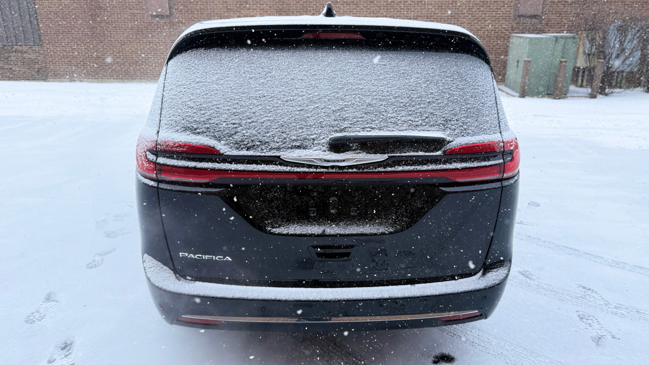 Chrysler Pacifica Select 2026