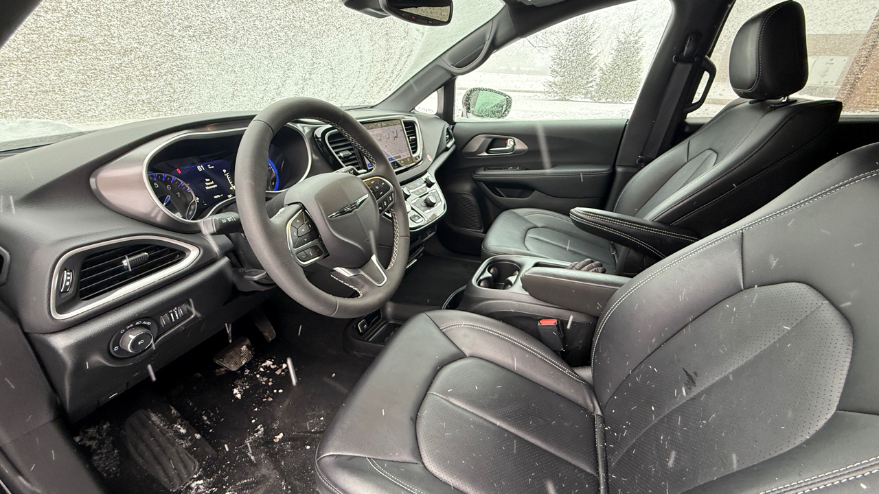 Chrysler Pacifica Select 2026