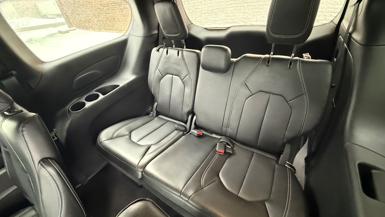 Chrysler Pacifica Select 2026