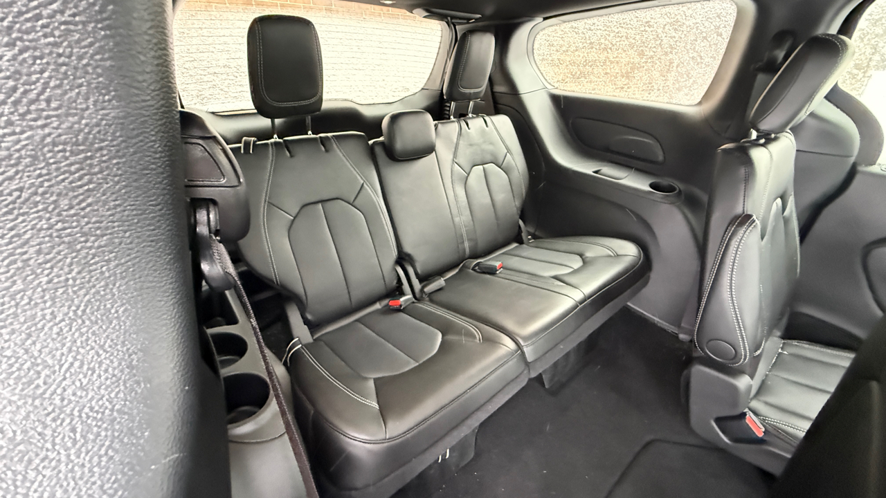 Chrysler Pacifica Select 2026