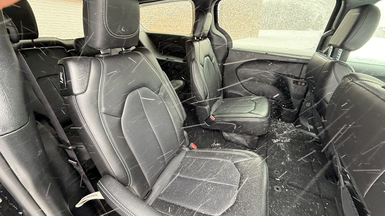 Chrysler Pacifica Select 2026