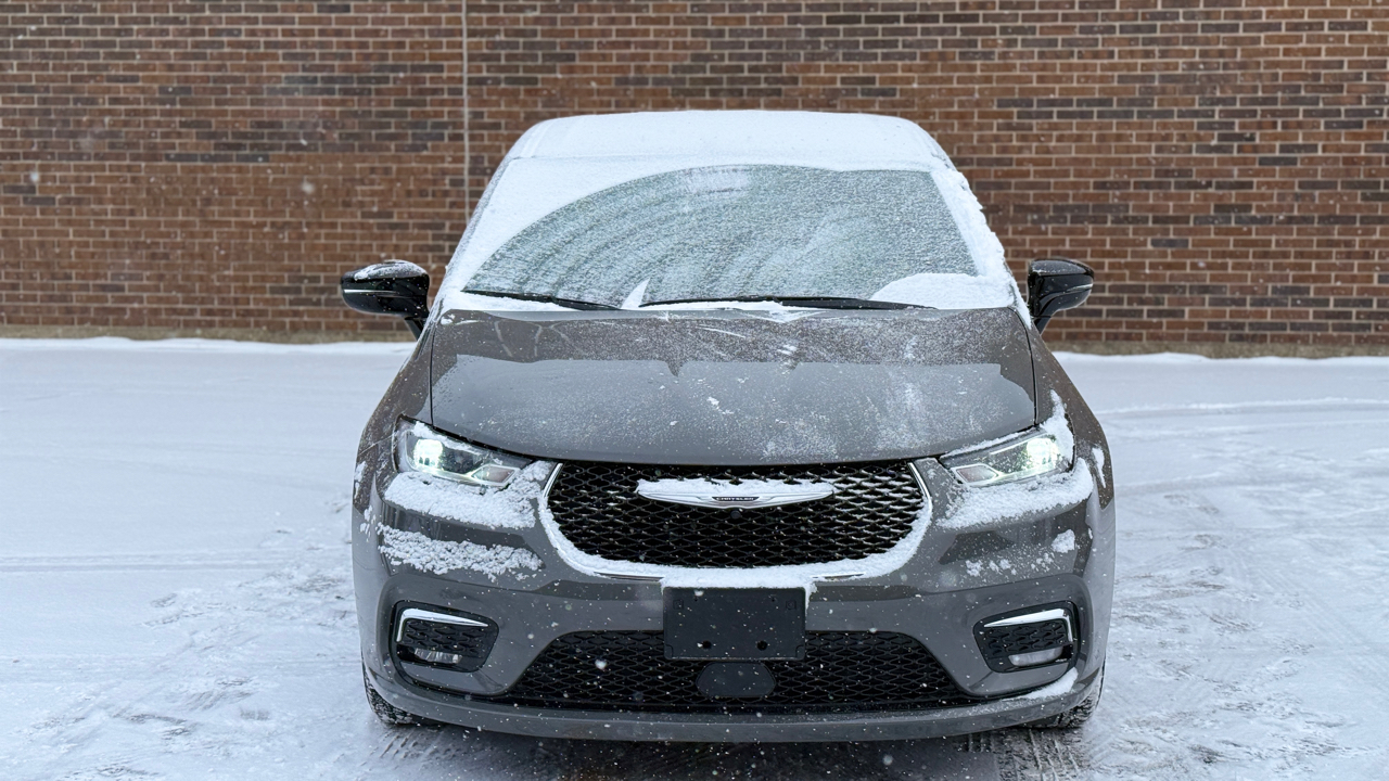 Chrysler Pacifica Select 2025