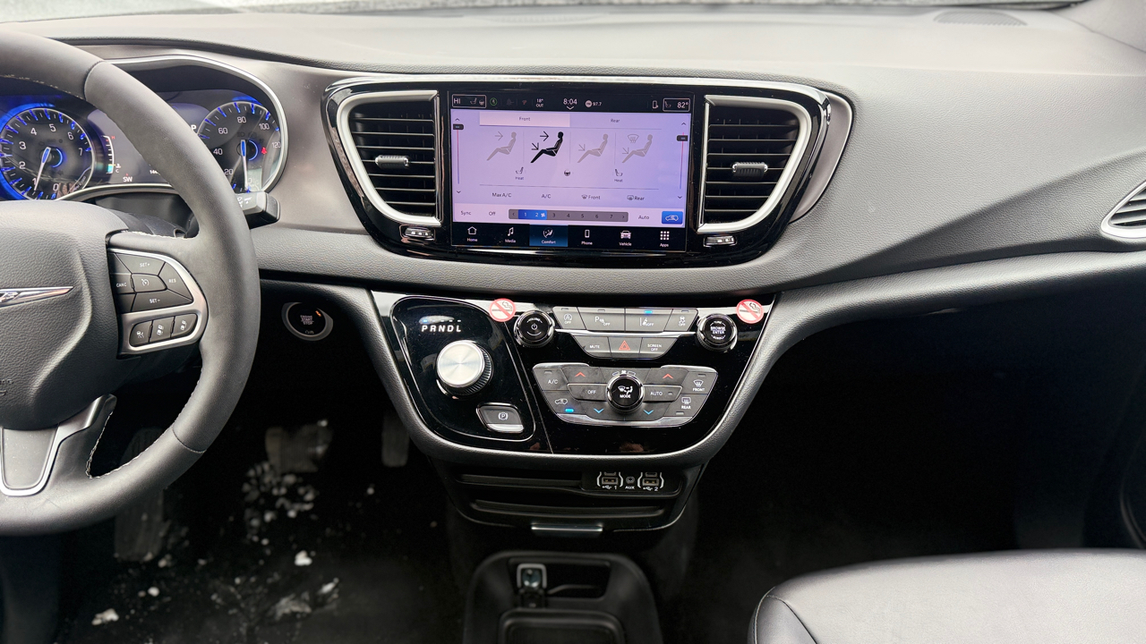 Chrysler Pacifica Select 2025