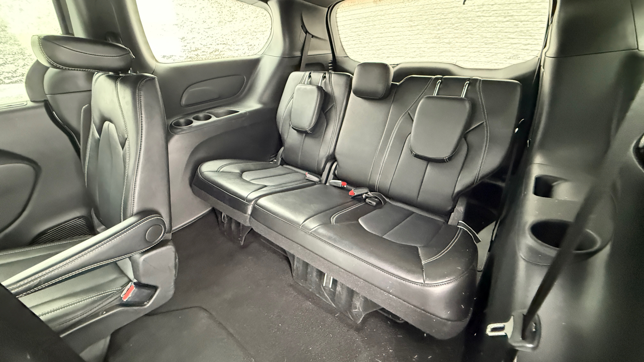 Chrysler Pacifica Select 2025