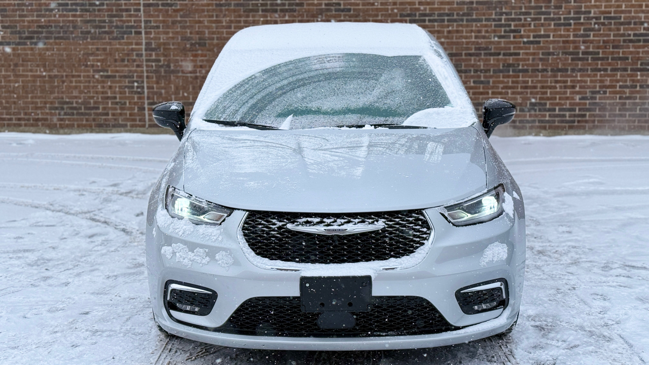 Chrysler Pacifica Touring L 2024