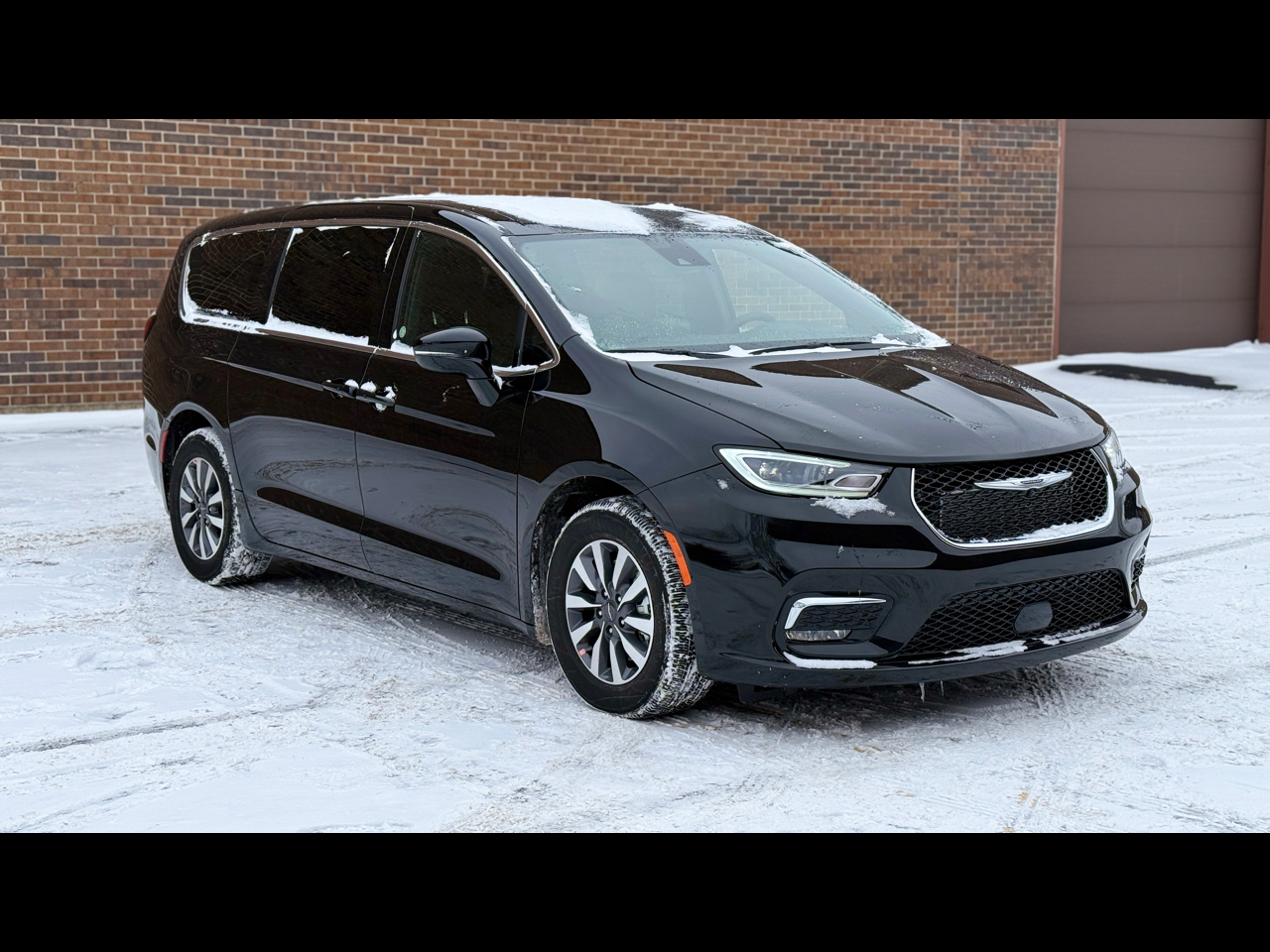 2025 Chrysler Pacifica Hybrid Select