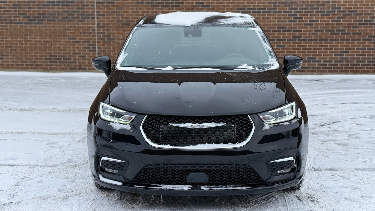 Chrysler Pacifica Hybrid Select 2025