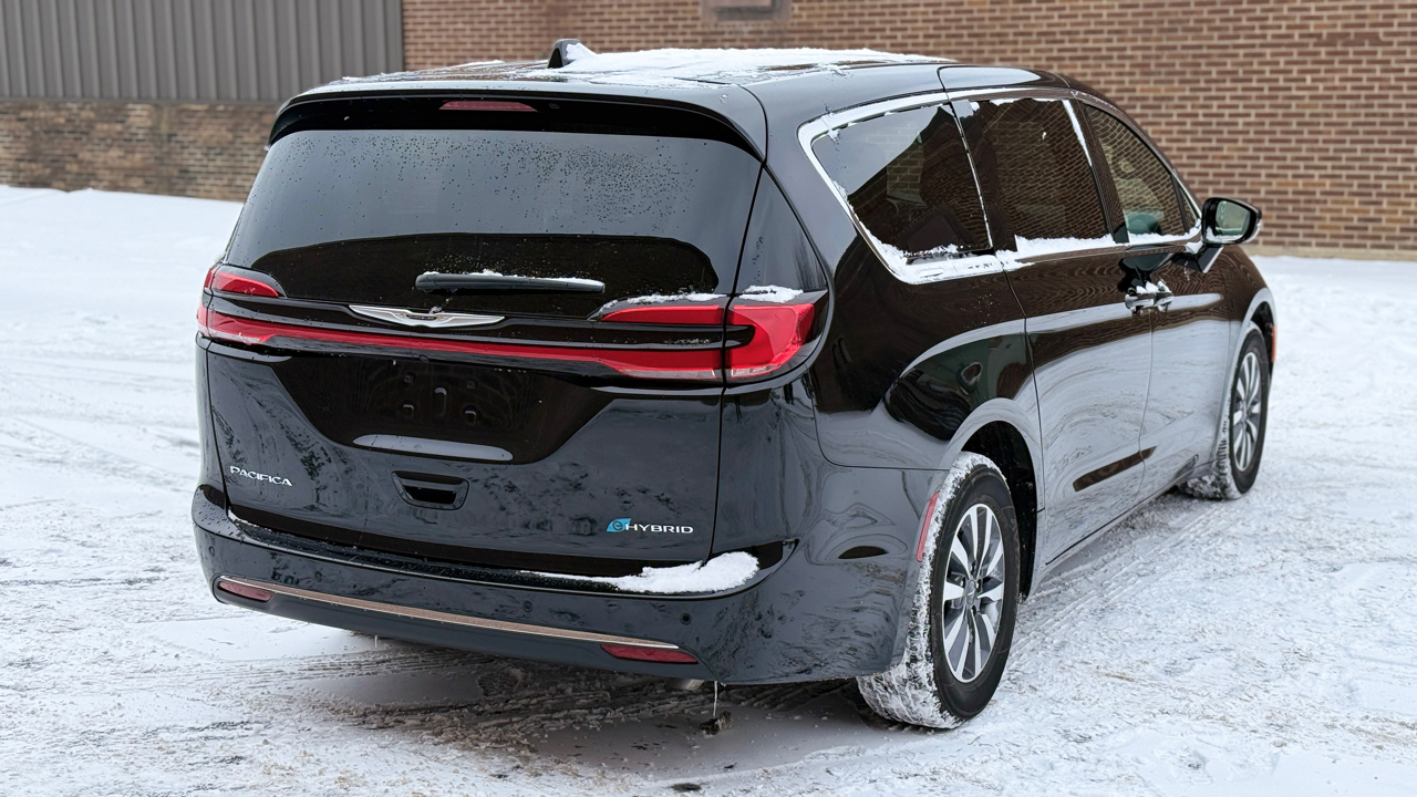 Chrysler Pacifica Hybrid Select 2025