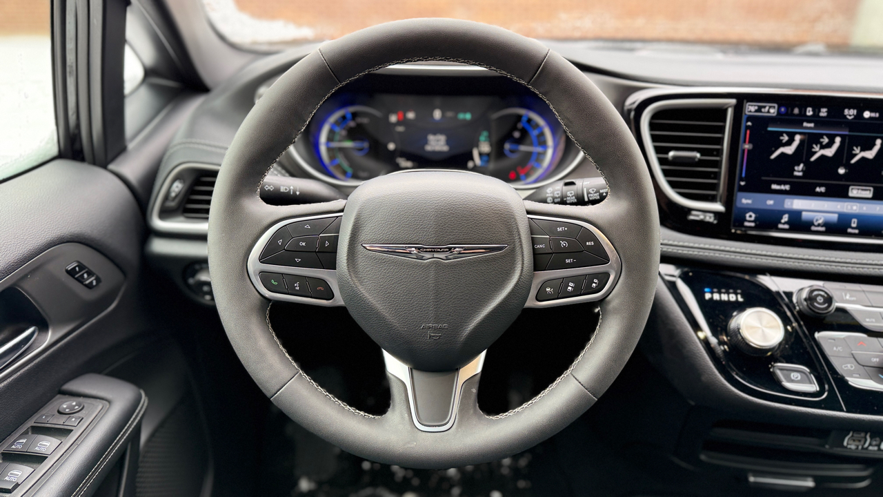 Chrysler Pacifica Hybrid Select 2025