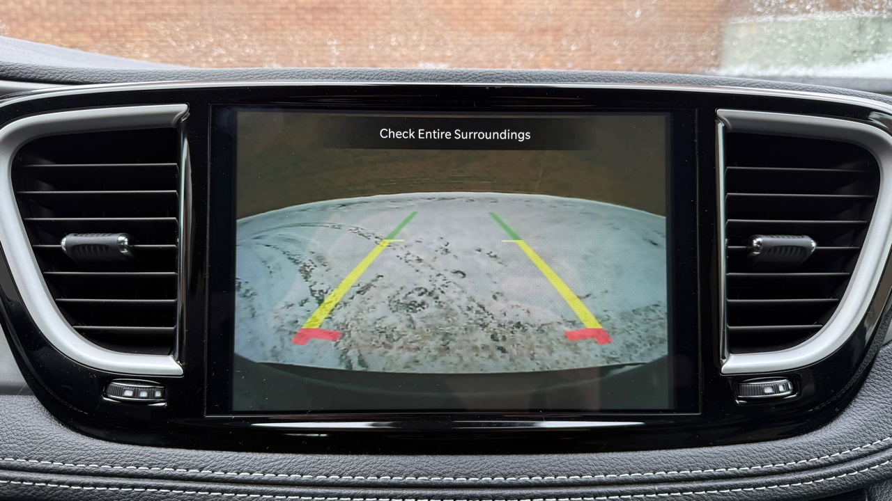 Chrysler Pacifica Hybrid Select 2025