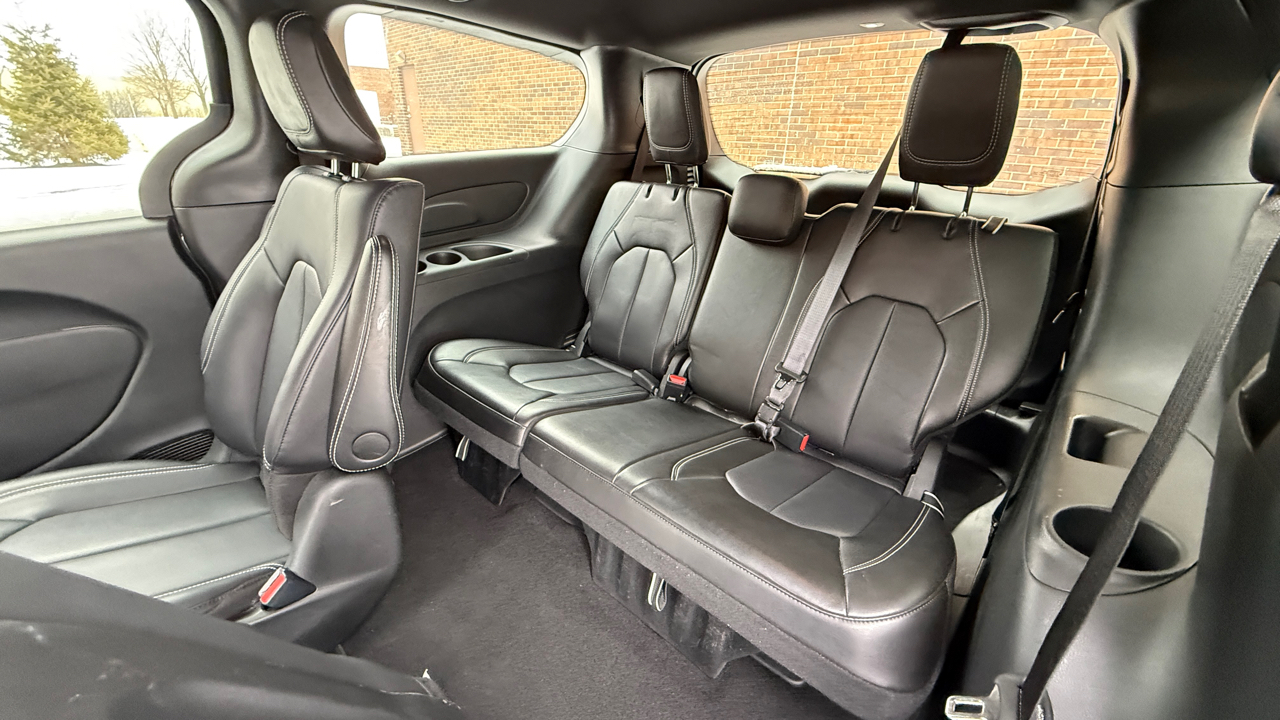 Chrysler Pacifica Hybrid Select 2025