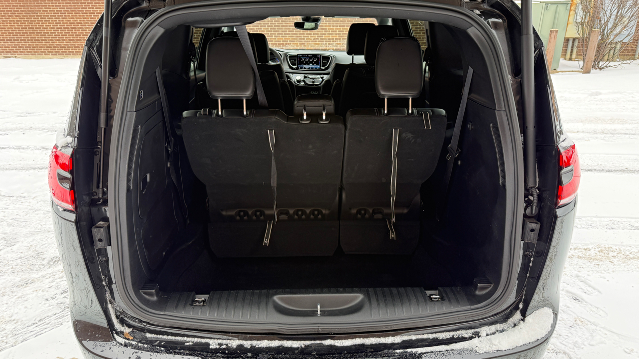 Chrysler Pacifica Hybrid Select 2025