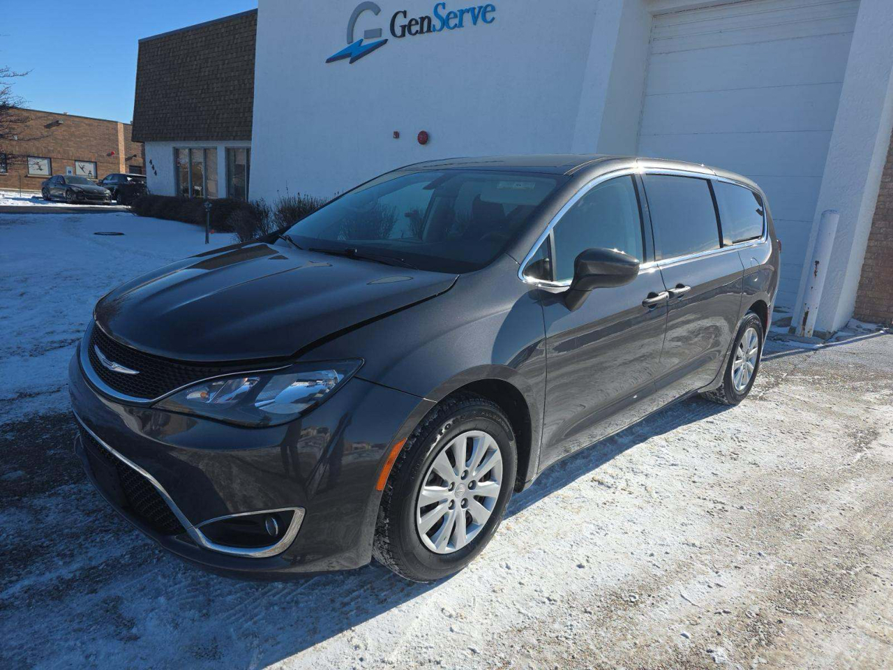 2021 Chrysler Voyager L