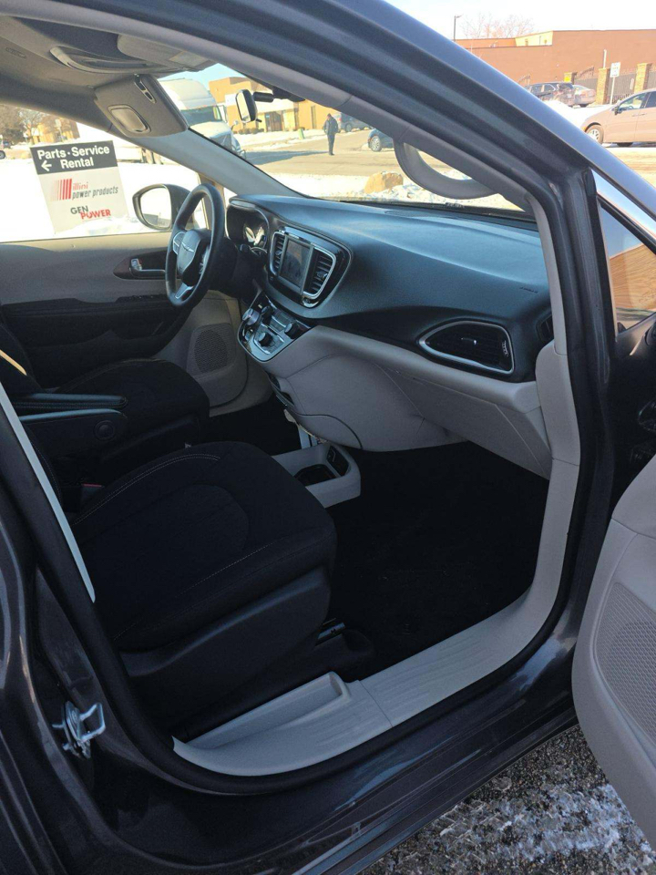 Chrysler Voyager L 2021