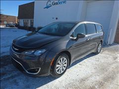 2021 Chrysler Voyager 