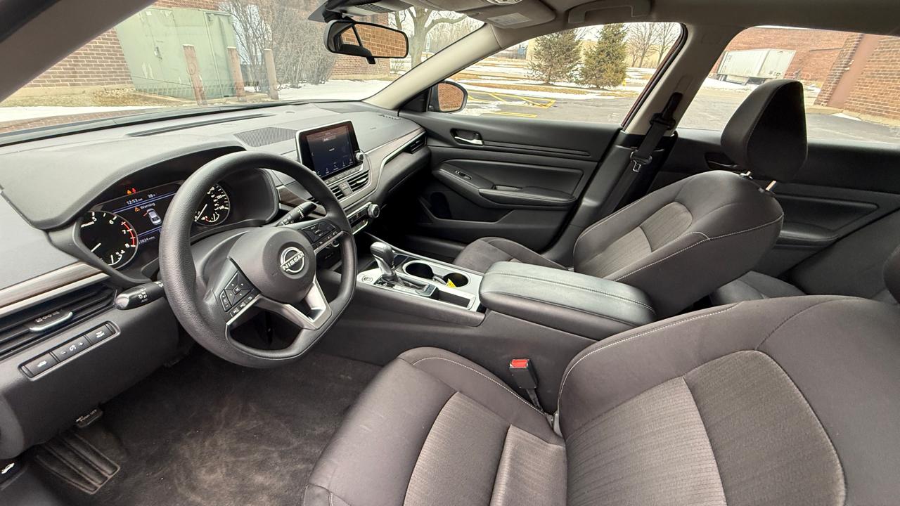 Nissan Altima 2.5 SV 2024