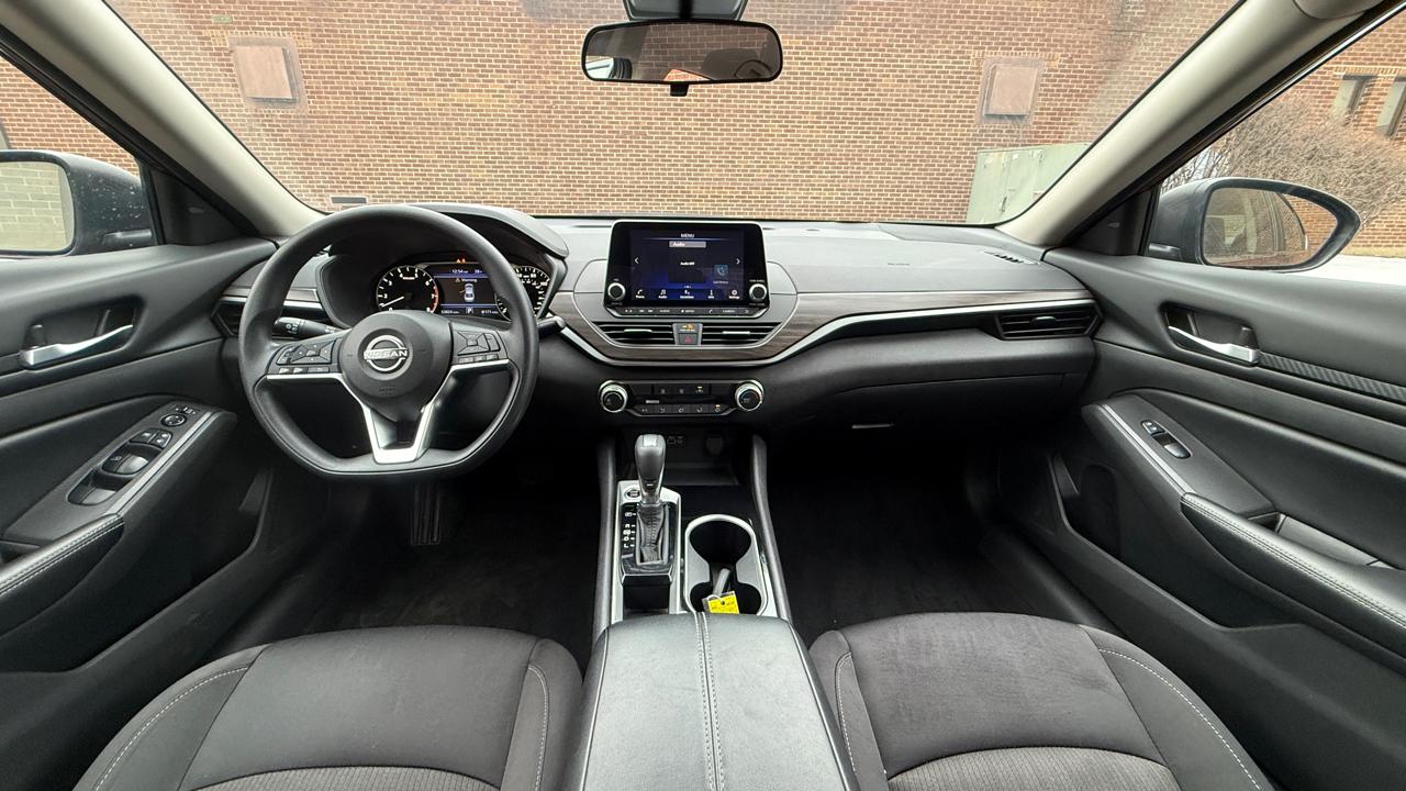 Nissan Altima 2.5 SV 2024