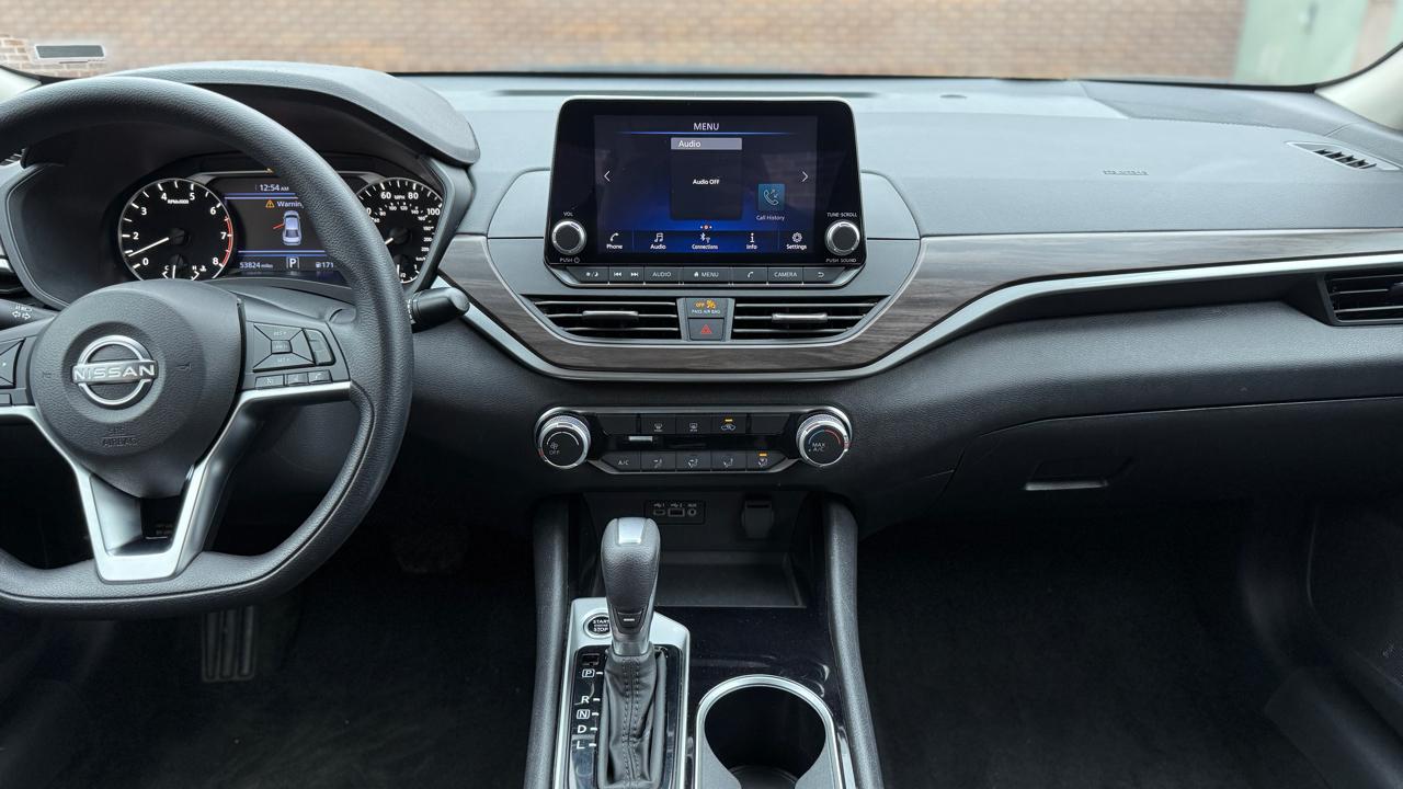 Nissan Altima 2.5 SV 2024