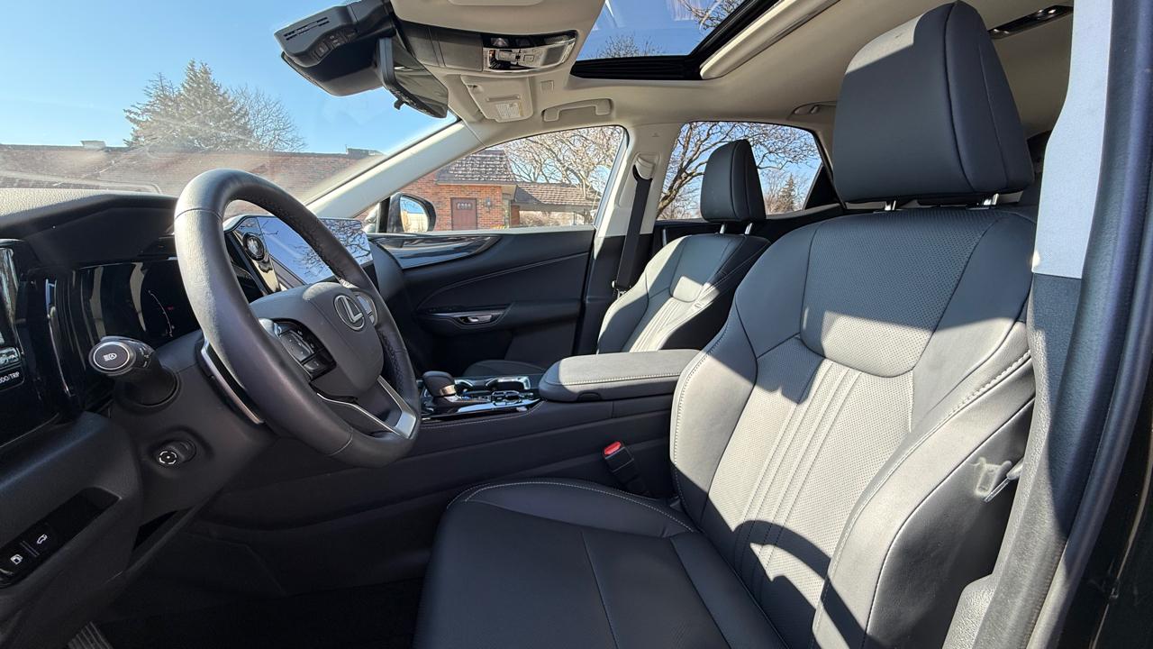 Lexus NX 350h Premium AWD 2025