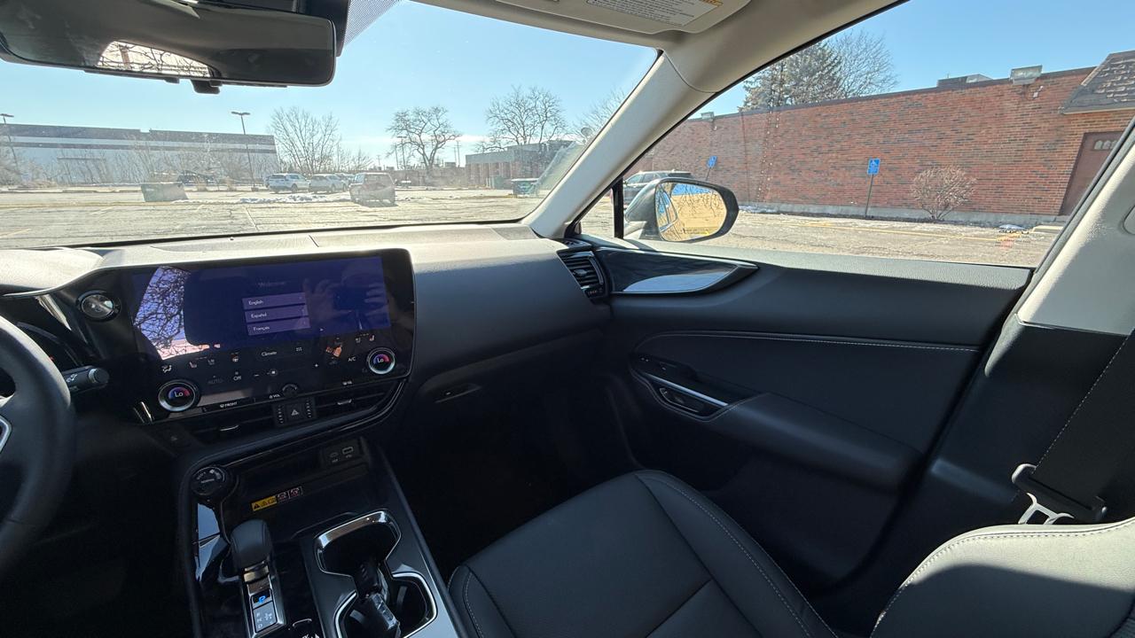 Lexus NX 350h Premium AWD 2025