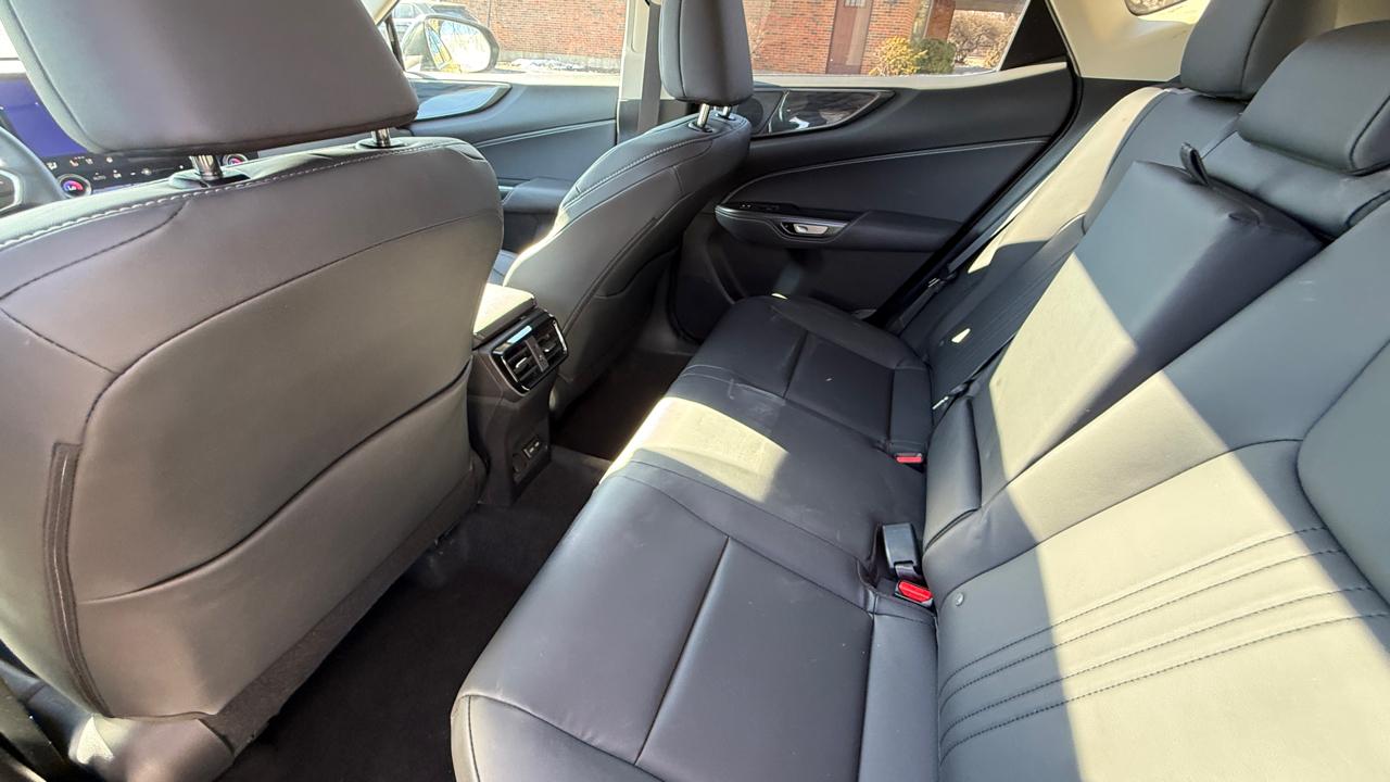 Lexus NX 350h Premium AWD 2025