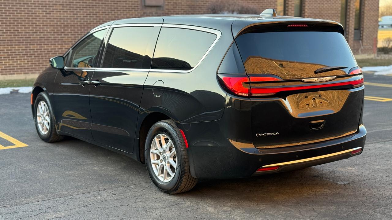 Chrysler Pacifica Touring L 2024