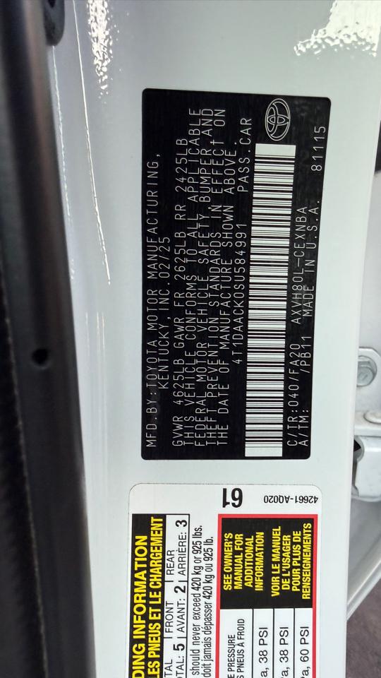 Toyota Camry Hybrid XLE 2025