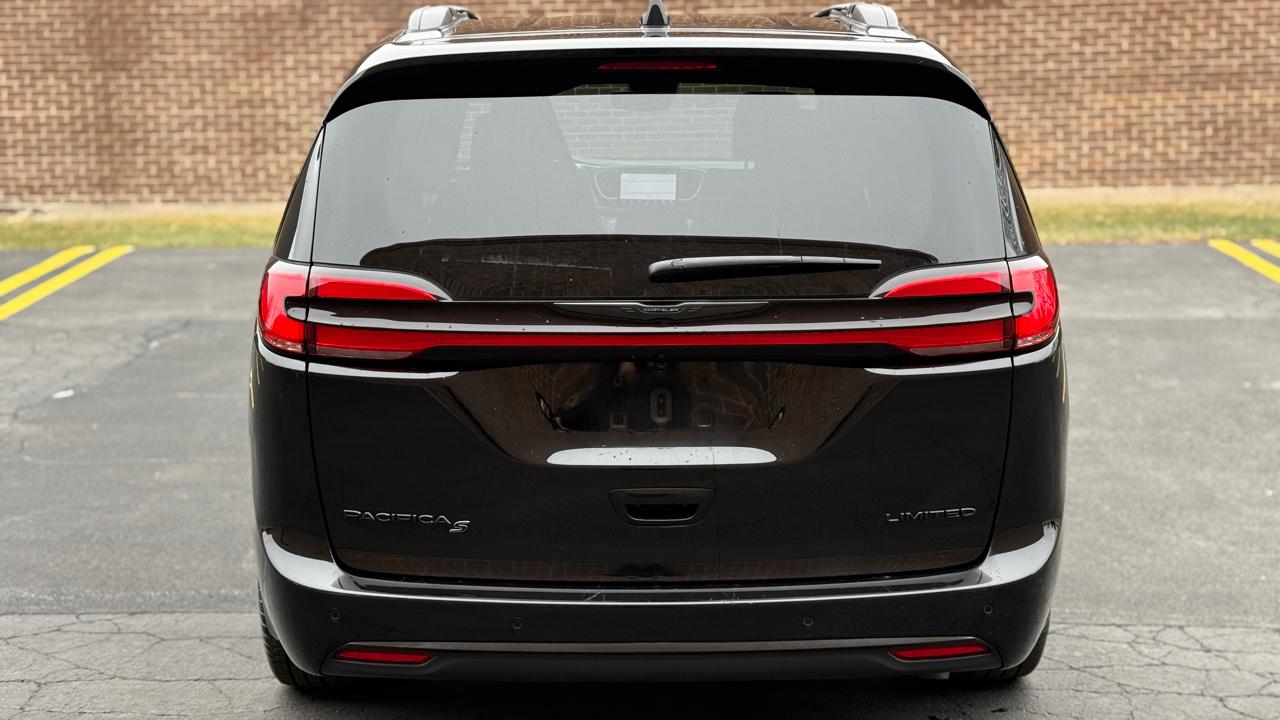 Chrysler Pacifica Limited 2026