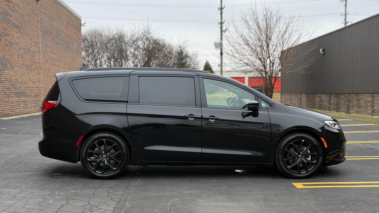 Chrysler Pacifica Limited 2026